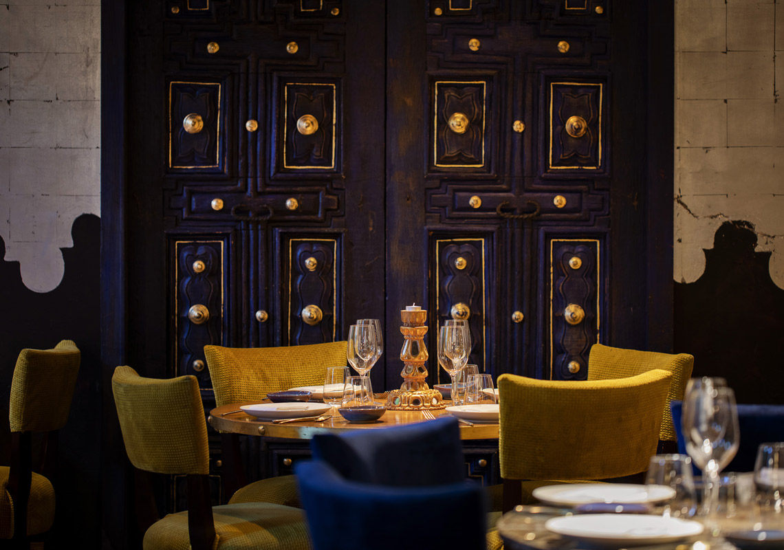 Restaurant lighting