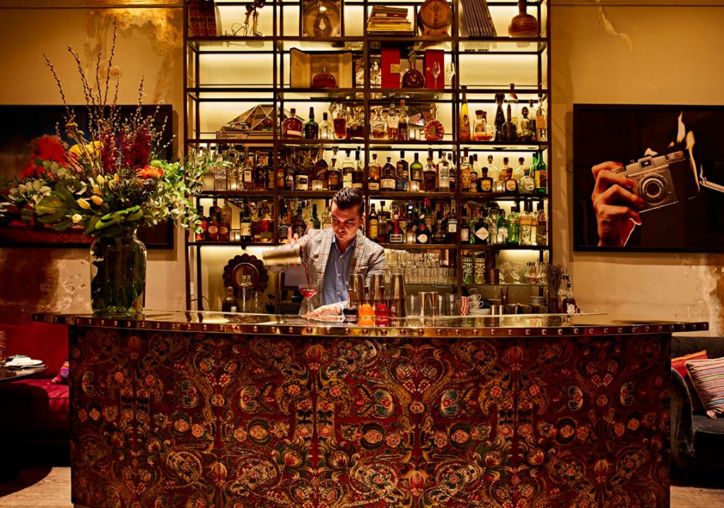 Wine bar lighting Design