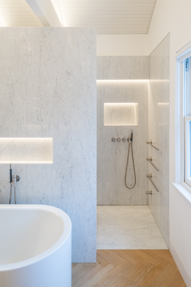 luxury bathroom lighting design