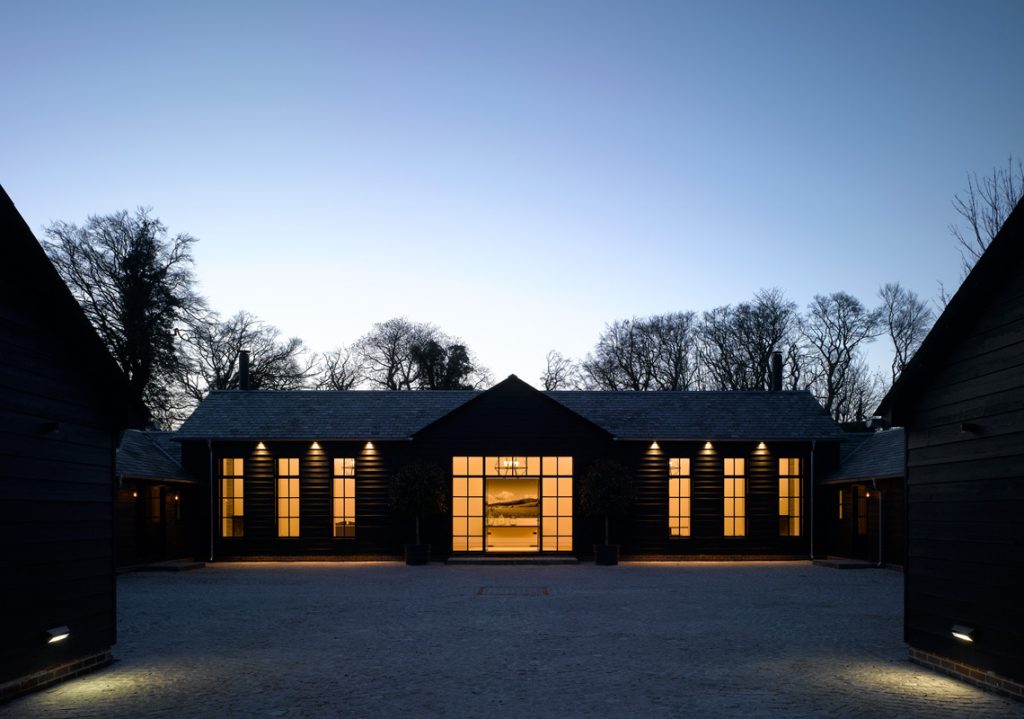 Durn exterior facade lighting design