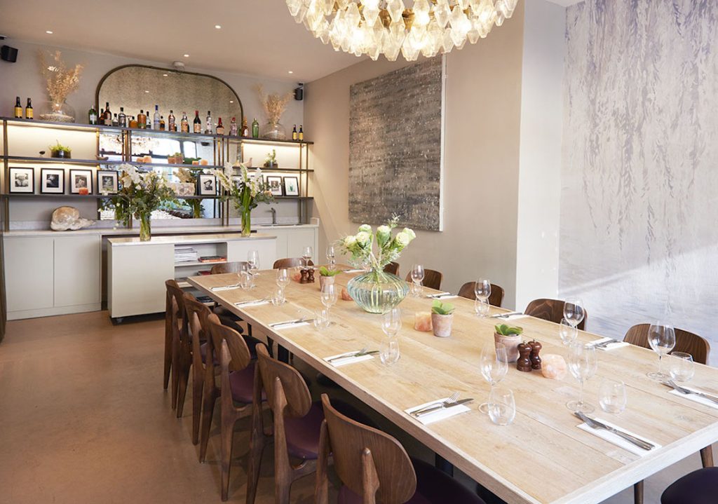 Feature lighting restaurant