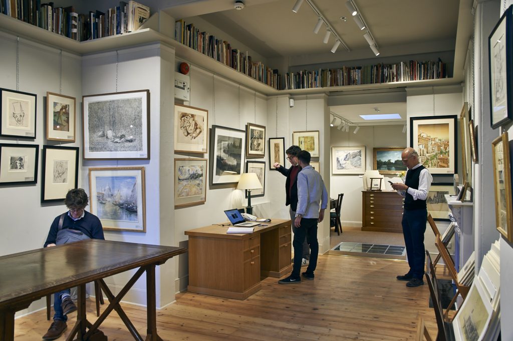 art gallery lighting design london