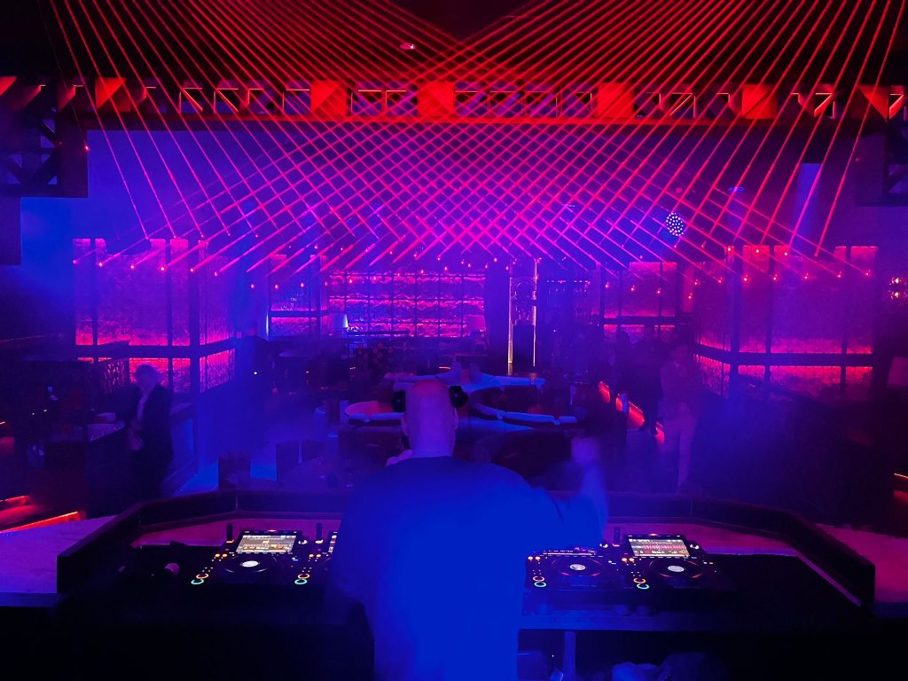 83bf22f4 fb81 4100 9523 8979b90d5623 2